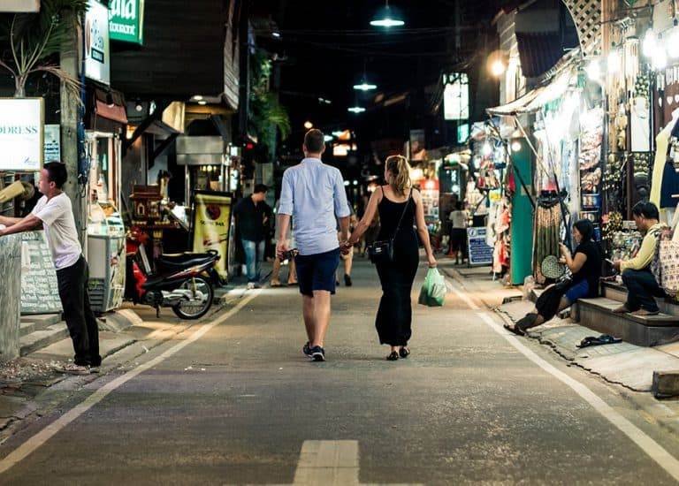 Come Vestirsi in Thailandia - La Guida Definitiva